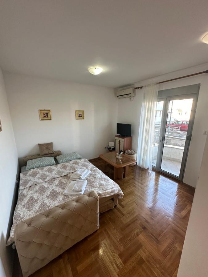 Apartment Stex 4 พอดโกริกา ภายนอก รูปภาพ